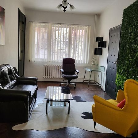 Top Center Cozy And Spacious Apartment Sofia Eksteriør billede