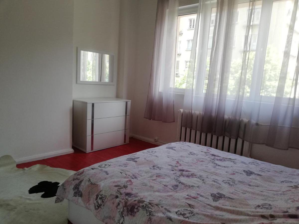 Top Center Cozy And Spacious Apartment Sofia Eksteriør billede