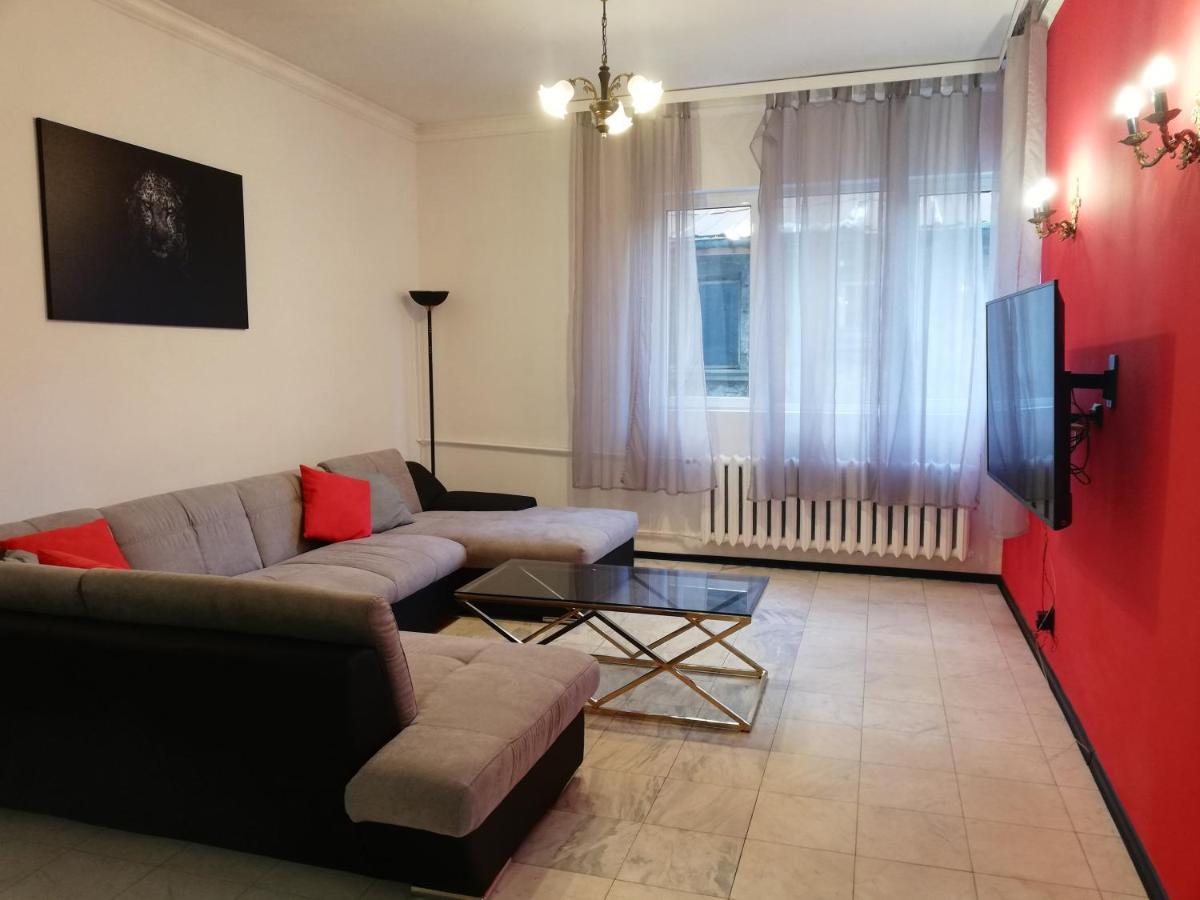 Top Center Cozy And Spacious Apartment Sofia Eksteriør billede