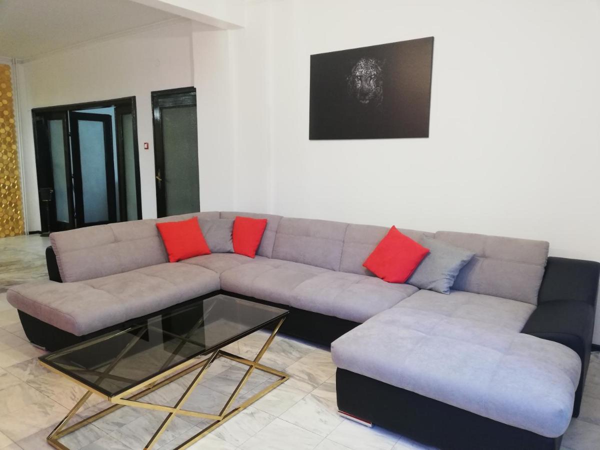 Top Center Cozy And Spacious Apartment Sofia Eksteriør billede